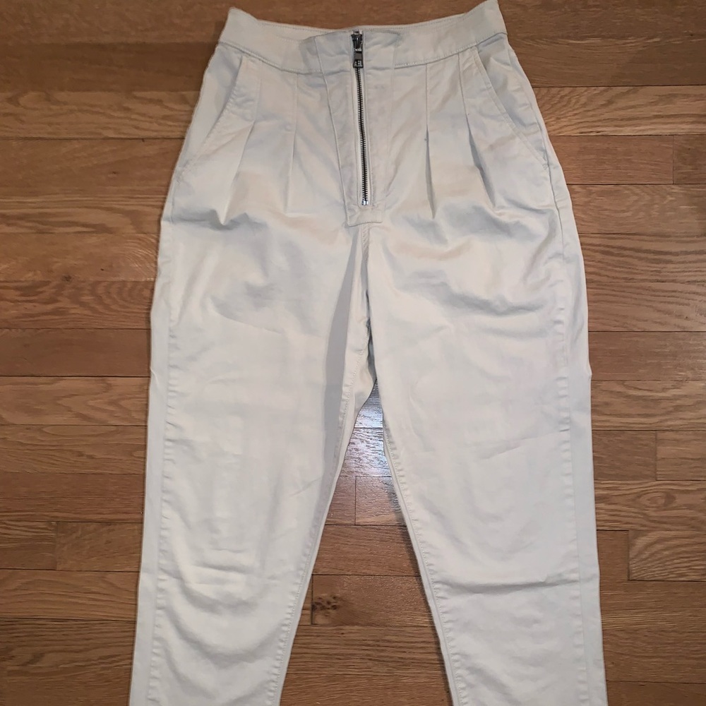High waisted women’s trousers